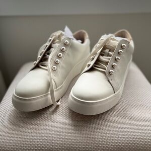 Alex Marie Wrenna Sneakers Size 9.5
